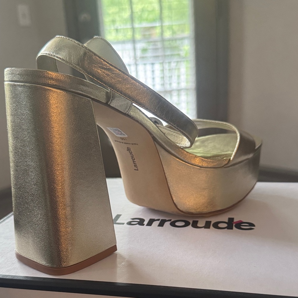🔥Larroude Metallic Gold Platform Block Heel Sandal with Ankle Strap🔥Sz 10 BNIB - Picture 12 of 16